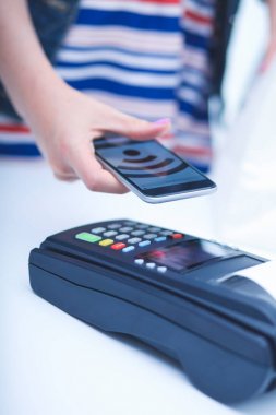 暢捷支付pos機怎麽刷磁條卡_磁條刷卡機怎麽用_pos機磁條卡刷卡**